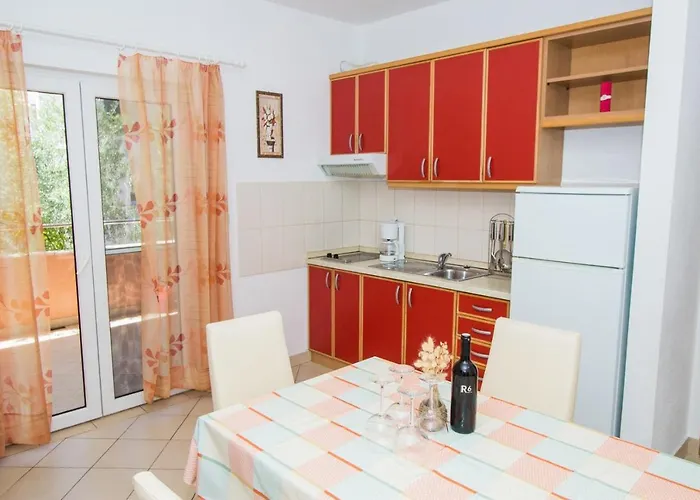 招待所 And Skalinada