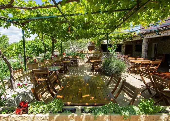 And Skalinada 3* 穆泰尔岛