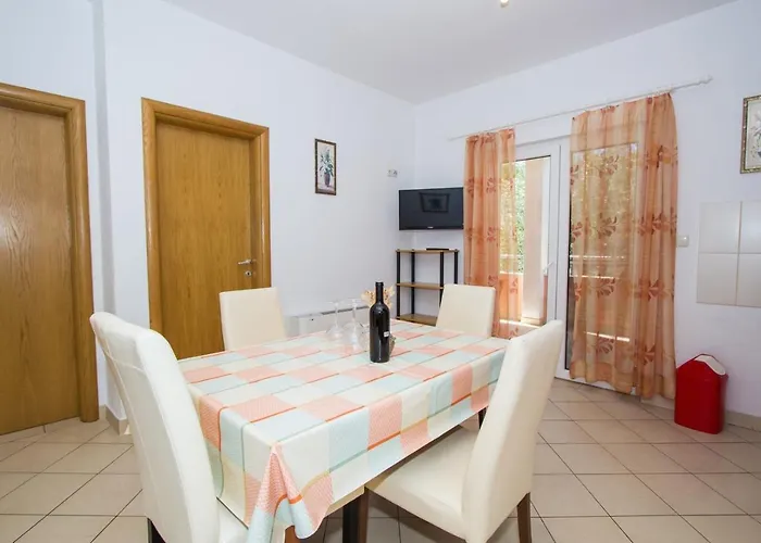 招待所 And Skalinada