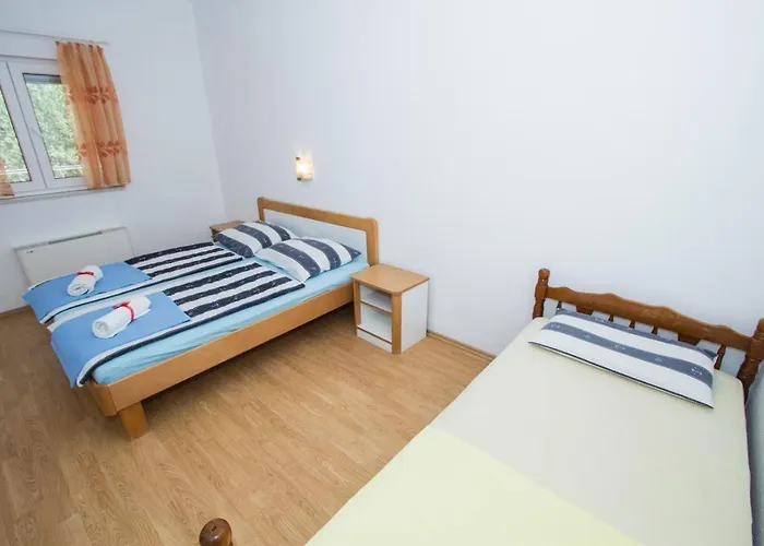 And Skalinada 招待所 穆泰尔岛